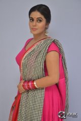 Poorna at Jayammu Nischayammu Raa Movie Song Launch
